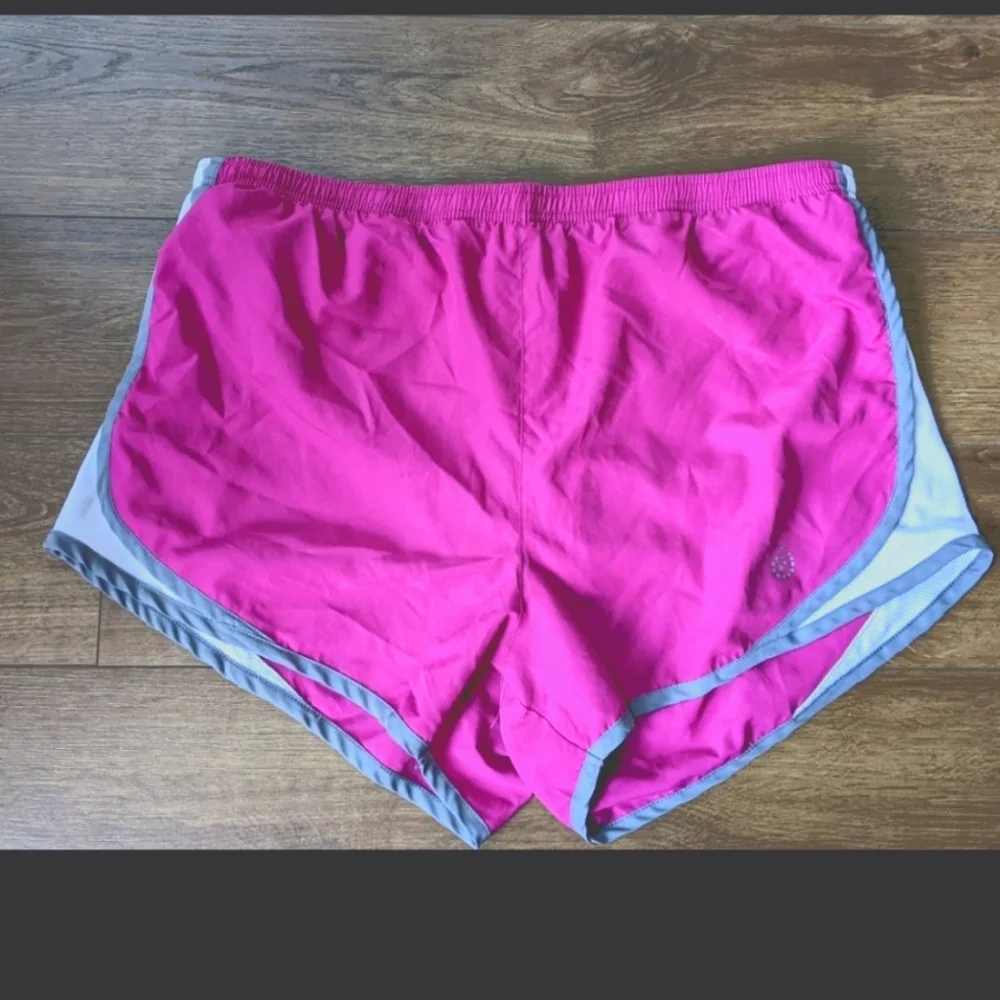 Running shorts pink. Women's xl